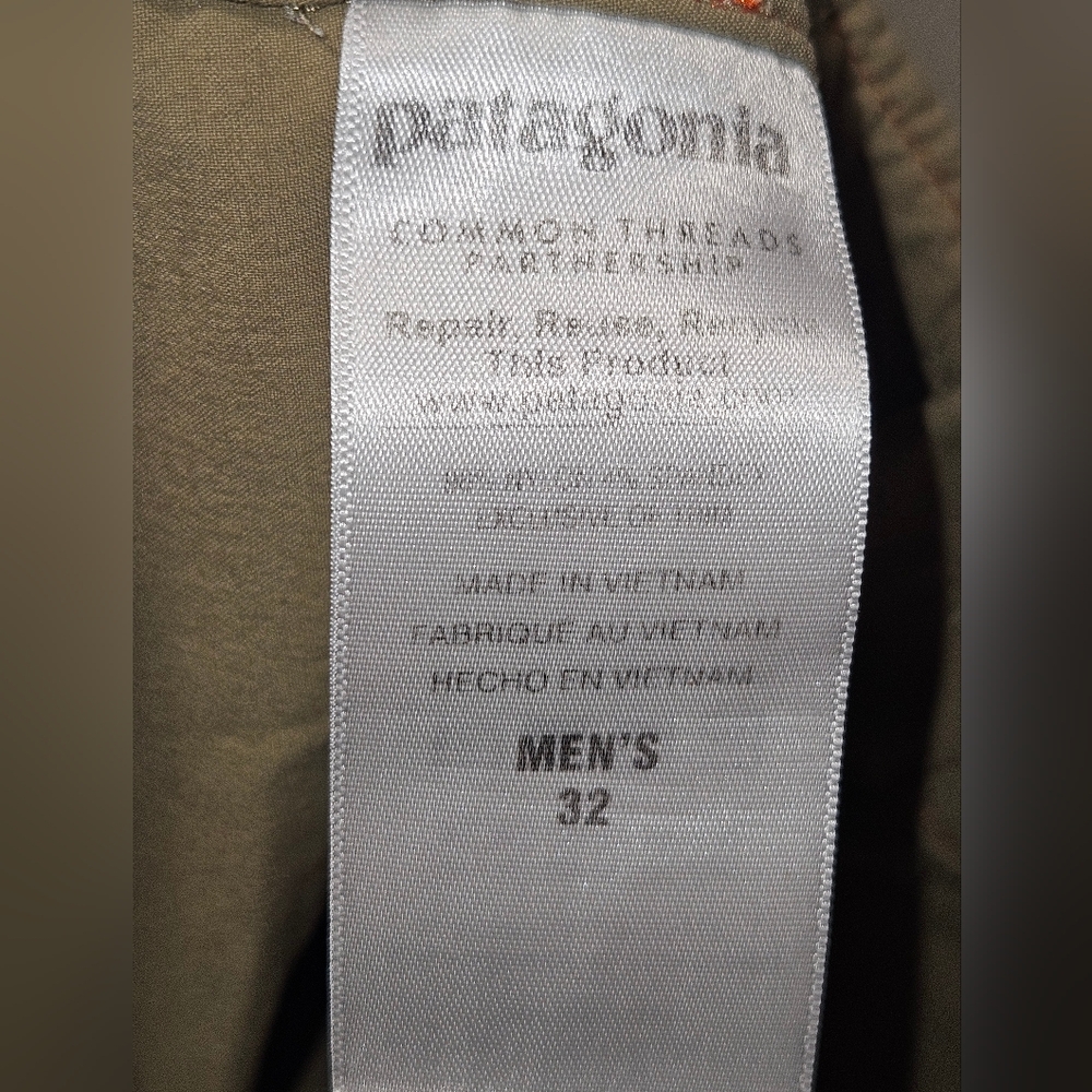Patagonia Men’s Hiking Pants Khaki Color Lightweight Nylon Spandex Mens 32/32 - Picture 11 of 13